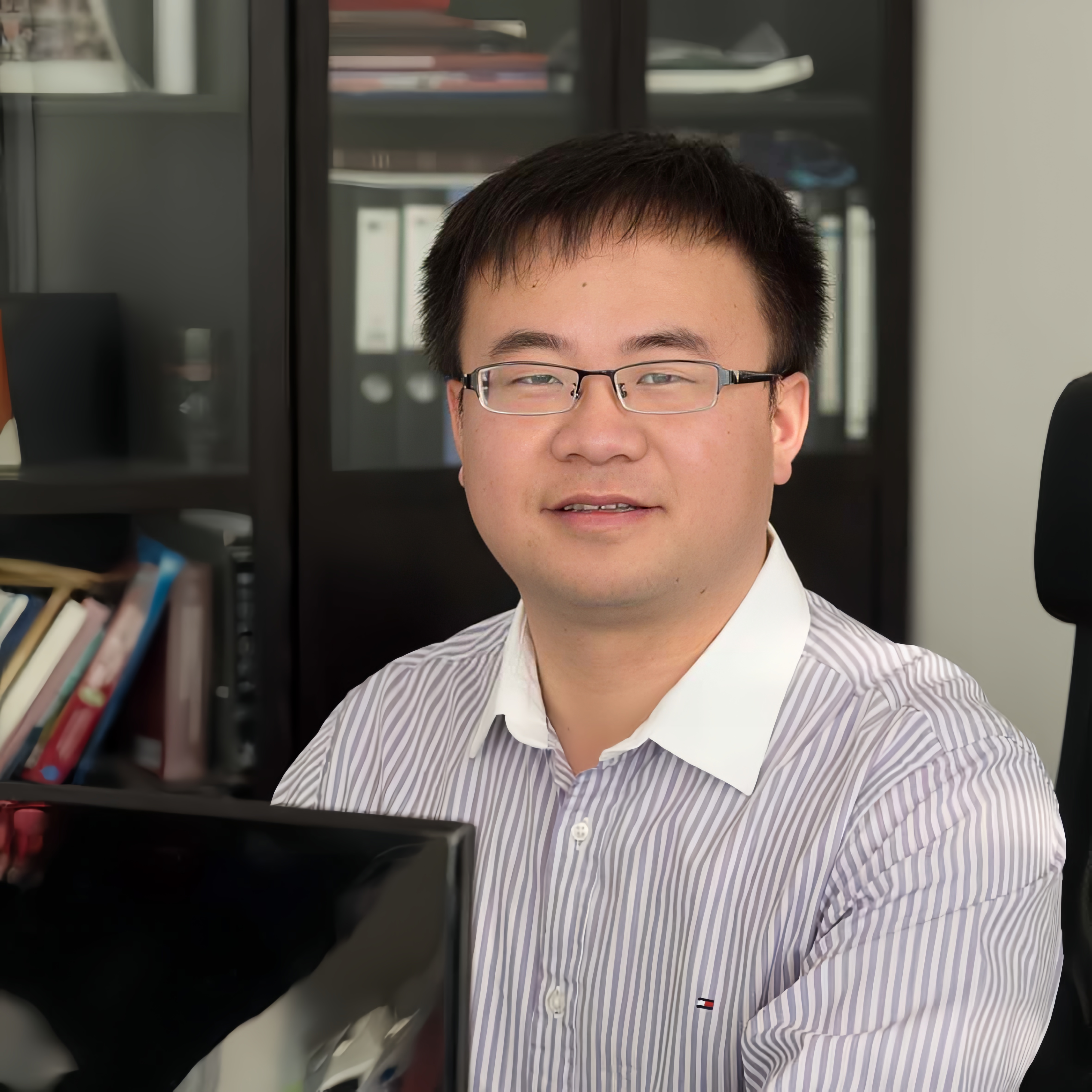 西北大學創新論壇第一千七百九十四講：多元介孔材料的合成與性能研究