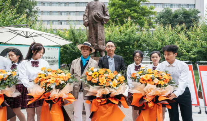 西北高等教育奠基人、中國現代醫學先驅徐誦明雕像在西北大學落成 西北高等教育奠基人、中國現代醫學先驅徐誦明雕像在西北大學落成